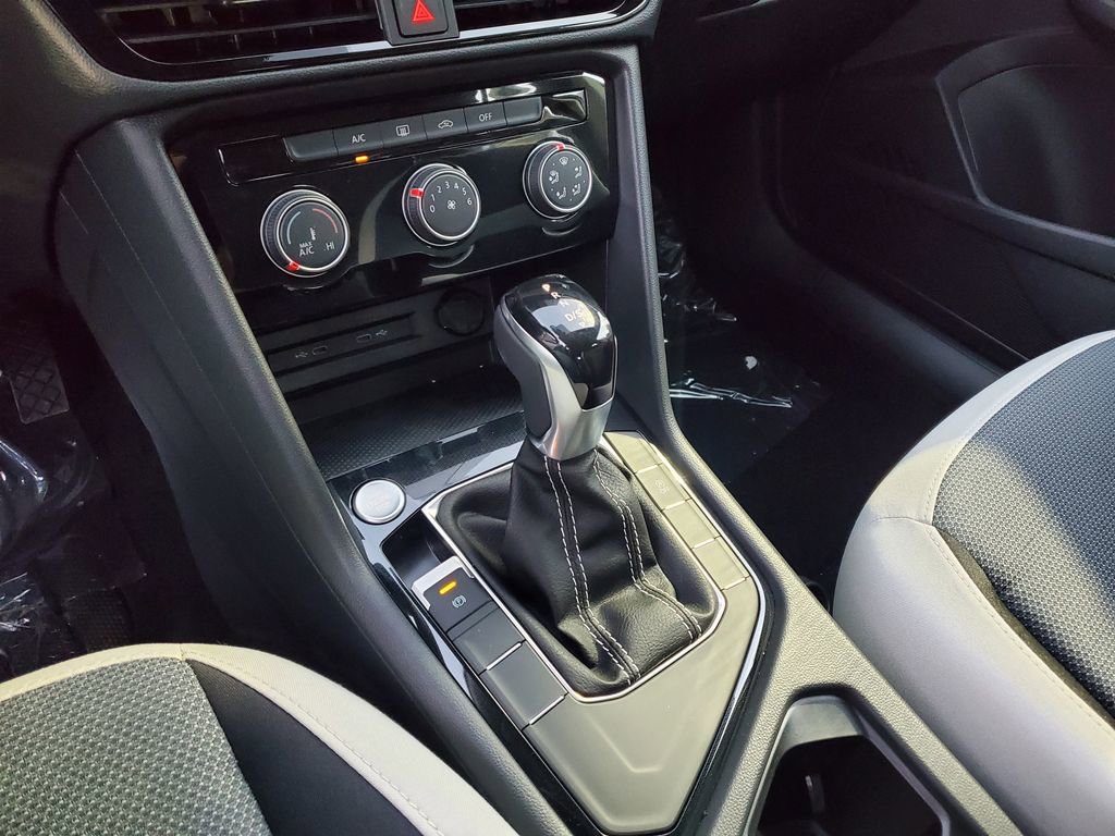 New 2026 Volkswagen Taos S image 9