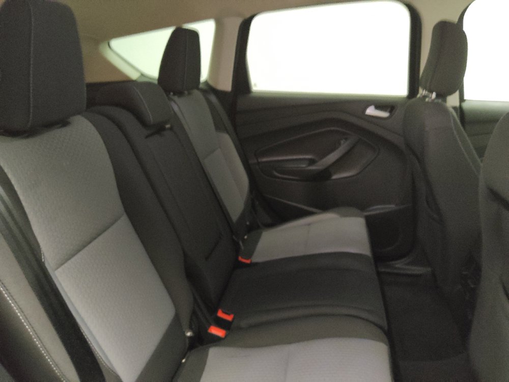 Used 2019 Ford Escape SE FWD image 19
