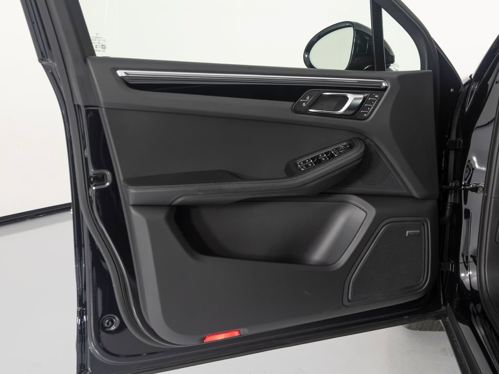 New 2026 Porsche Macan S AWD/4WD image 19
