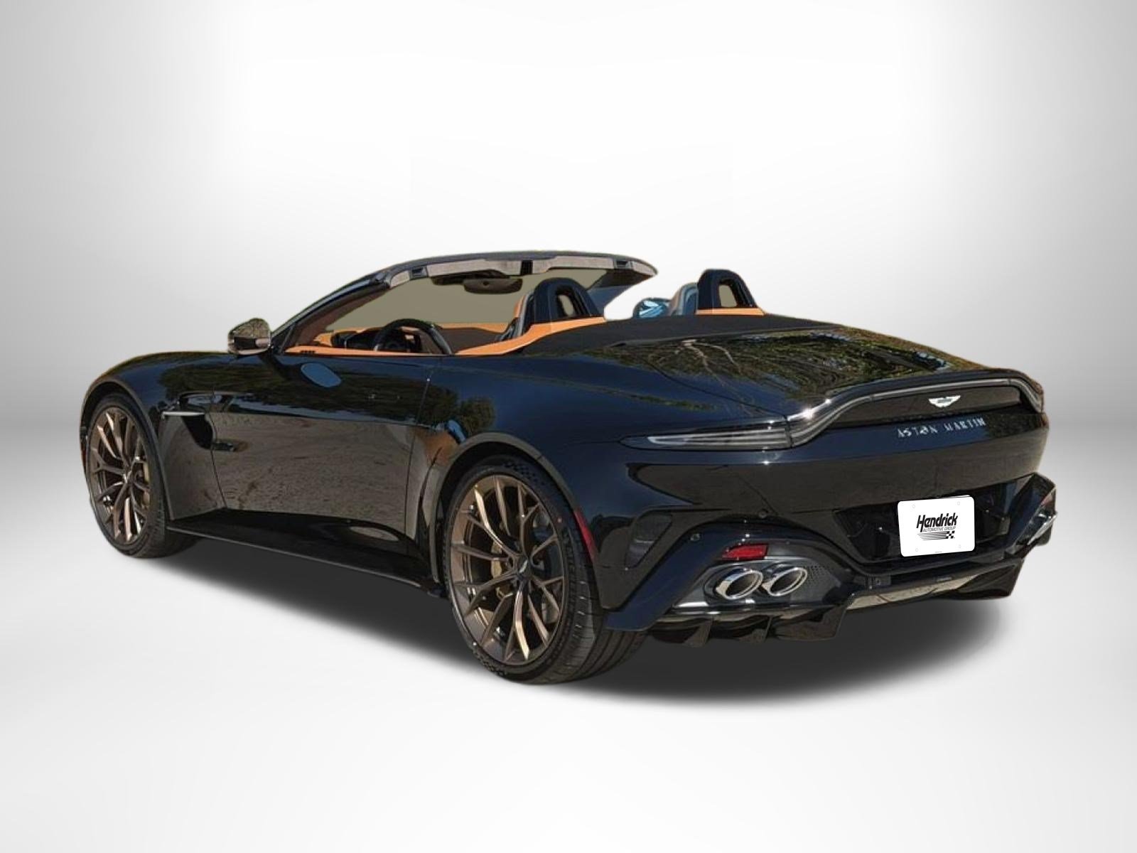 New 2026 Aston Martin V8 Vantage Convertible RWD image 3