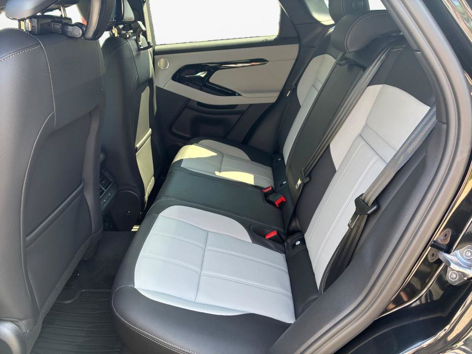 New 2026 Land Rover Range Rover Evoque Hoxton AWD/4WD image 13
