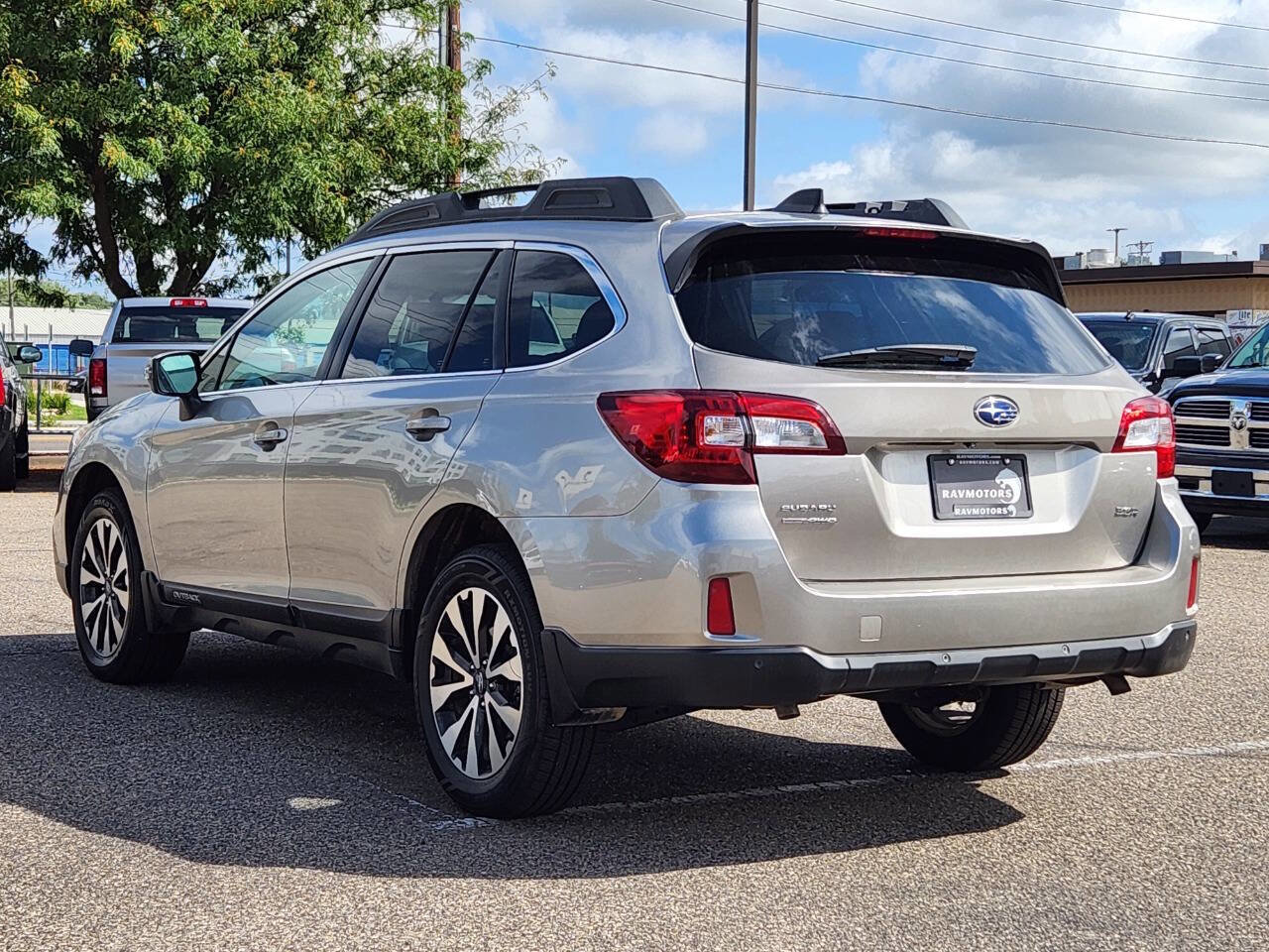 Used 2017 Subaru Outback 3.6R Limited image 7