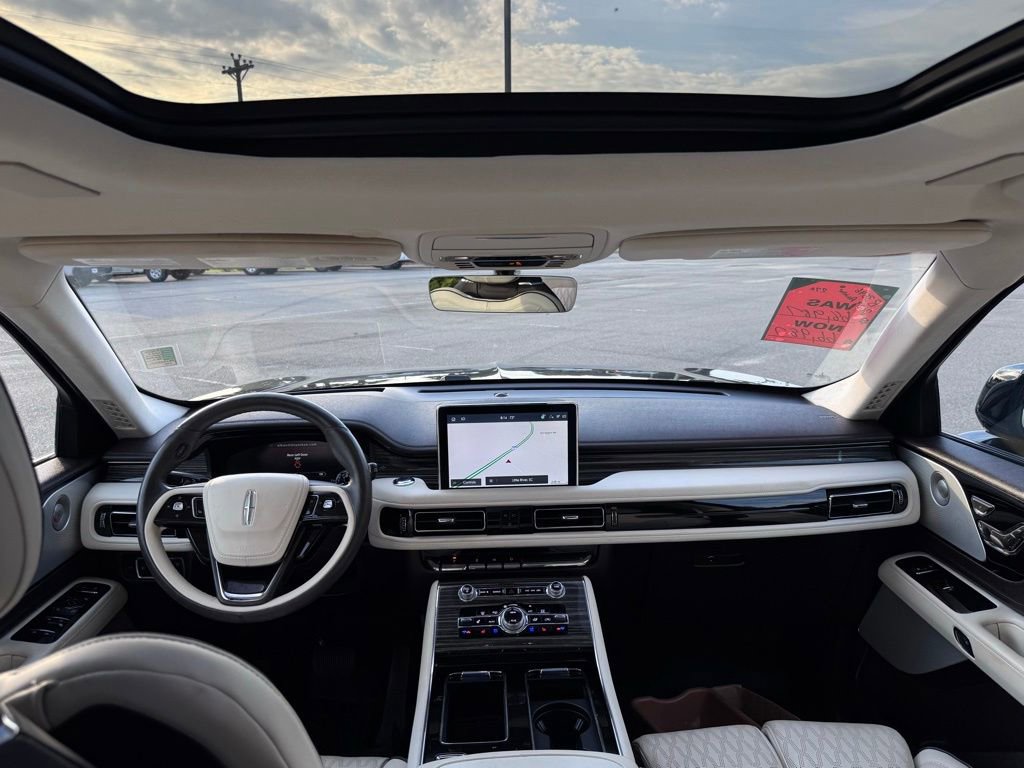 Used 2023 Lincoln Aviator Black Label w/ Jet Package image 28