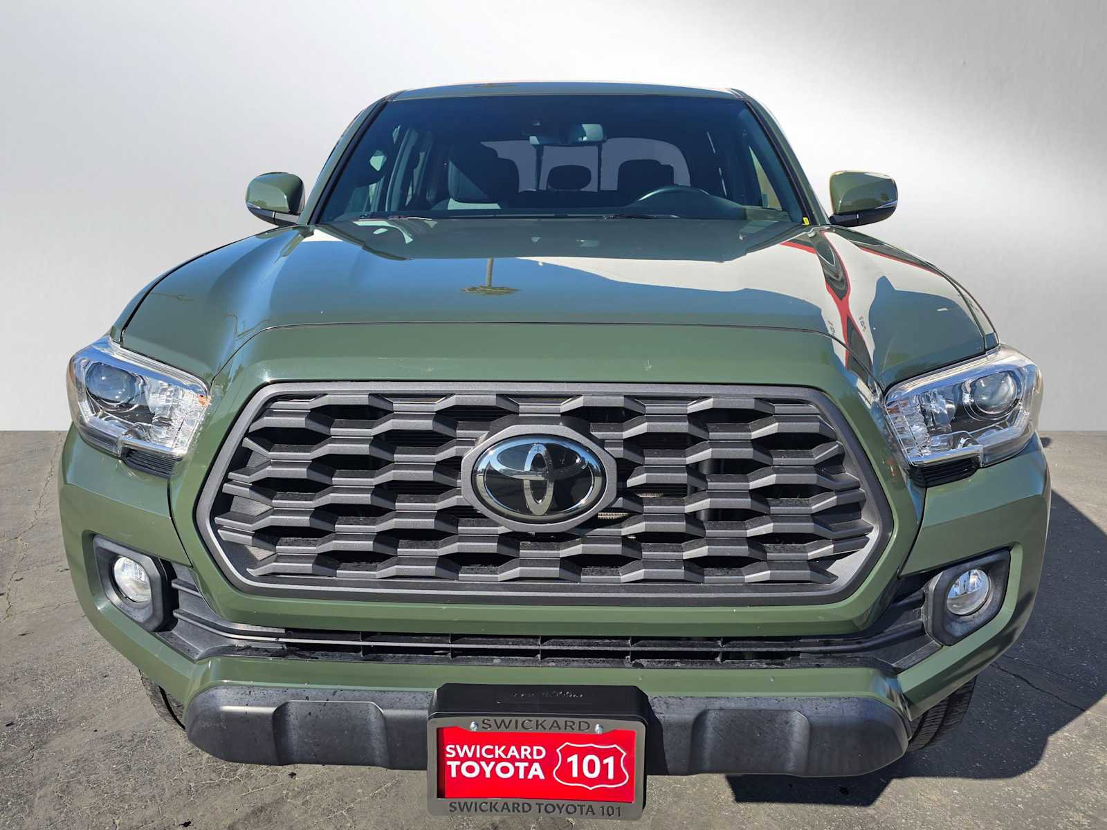 Used 2021 Toyota Tacoma TRD Off-Road image 8