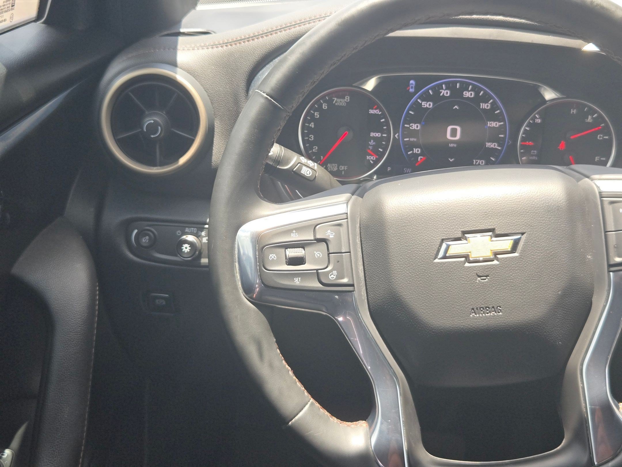 Used 2023 Chevrolet Blazer Premier FWD image 19