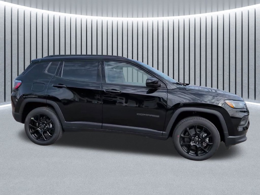 New 2026 Jeep Compass Latitude AWD/4WD image 4