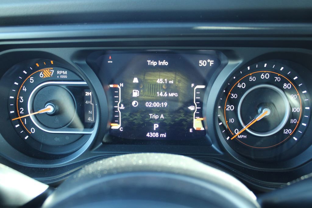 Used 2025 Jeep Wrangler Unlimited Rubicon w/ Technology Group image 21