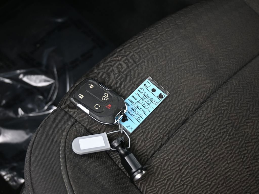 Used 2022 GMC Sierra 2500 SLE w/ SLE Convenience Package image 18