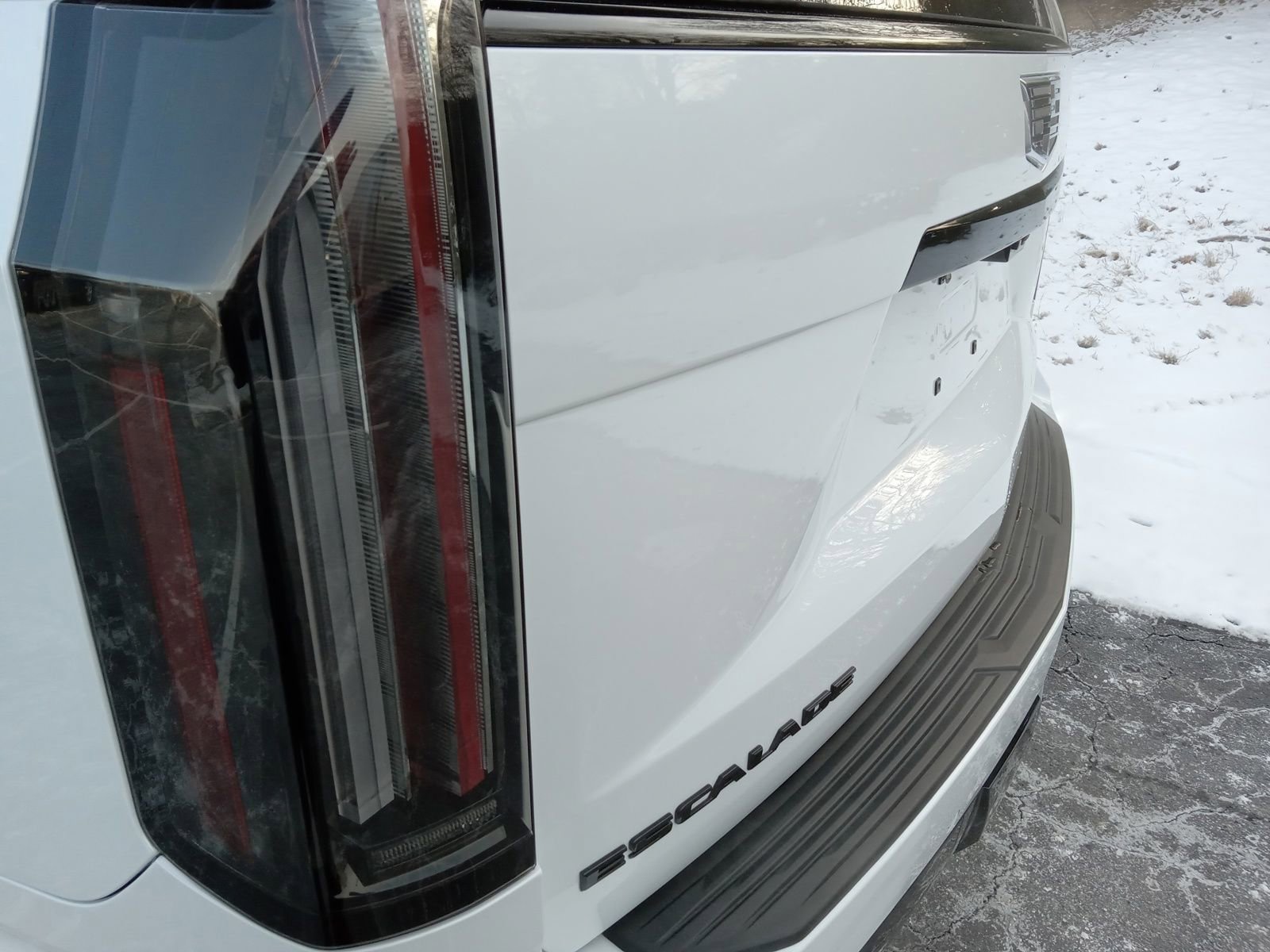 Used 2026 Cadillac Escalade Platinum Sport w/ LPO, ONYX Package image 8