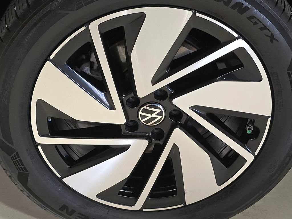 Used 2024 Volkswagen Atlas SEL AWD/4WD image 18