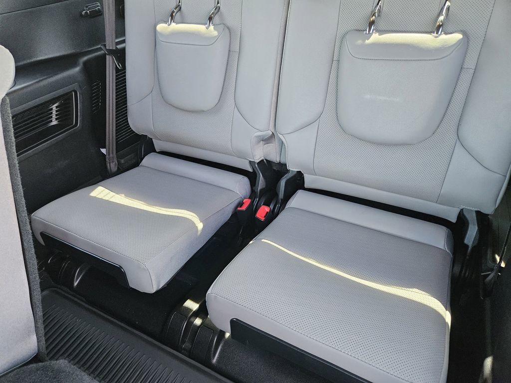Used 2023 Lexus GX 460 w/ Black Line Special Edition AWD/4WD image 37