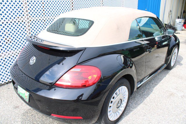 Used 2015 Volkswagen Beetle 1.8T FWD image 10