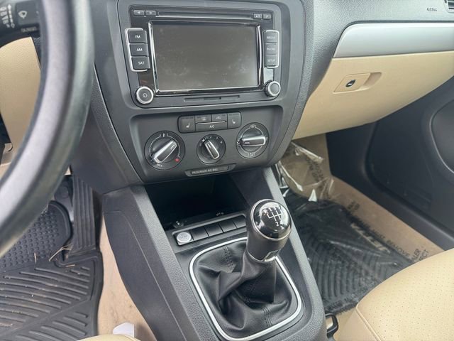 Used 2014 Volkswagen Jetta SE FWD image 15