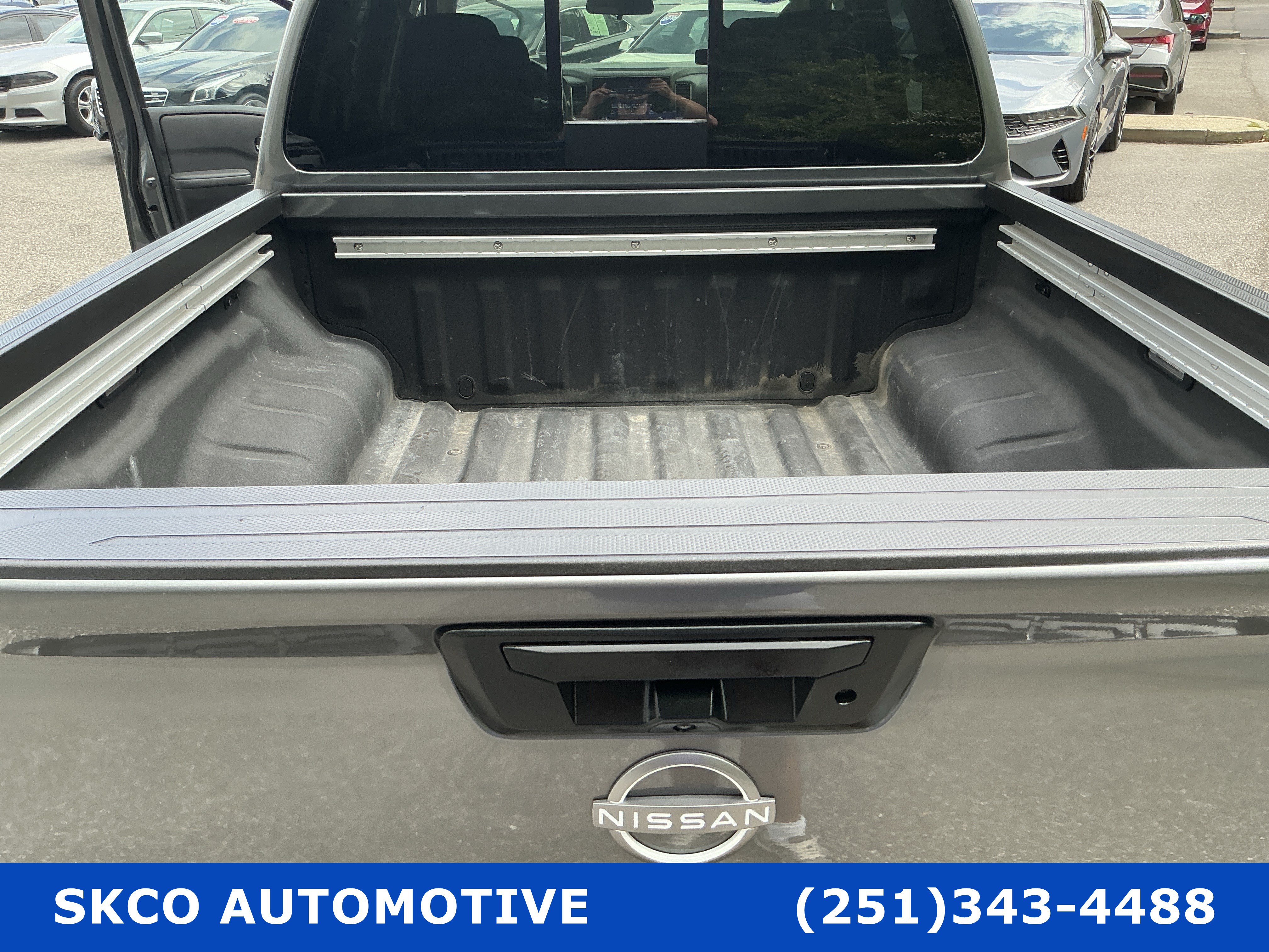 Used 2024 Nissan Frontier SV w/ SV Convenience Package RWD image 21