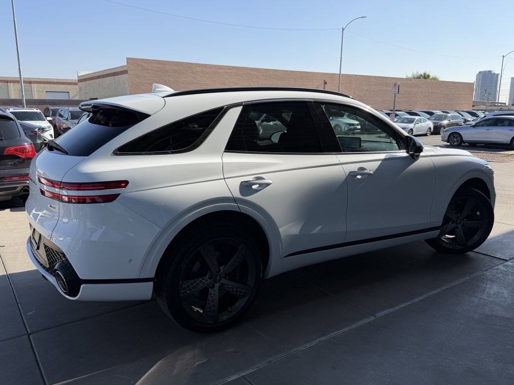 Used 2025 Genesis GV70 2.5T w/ Sport Prestige Package image 4