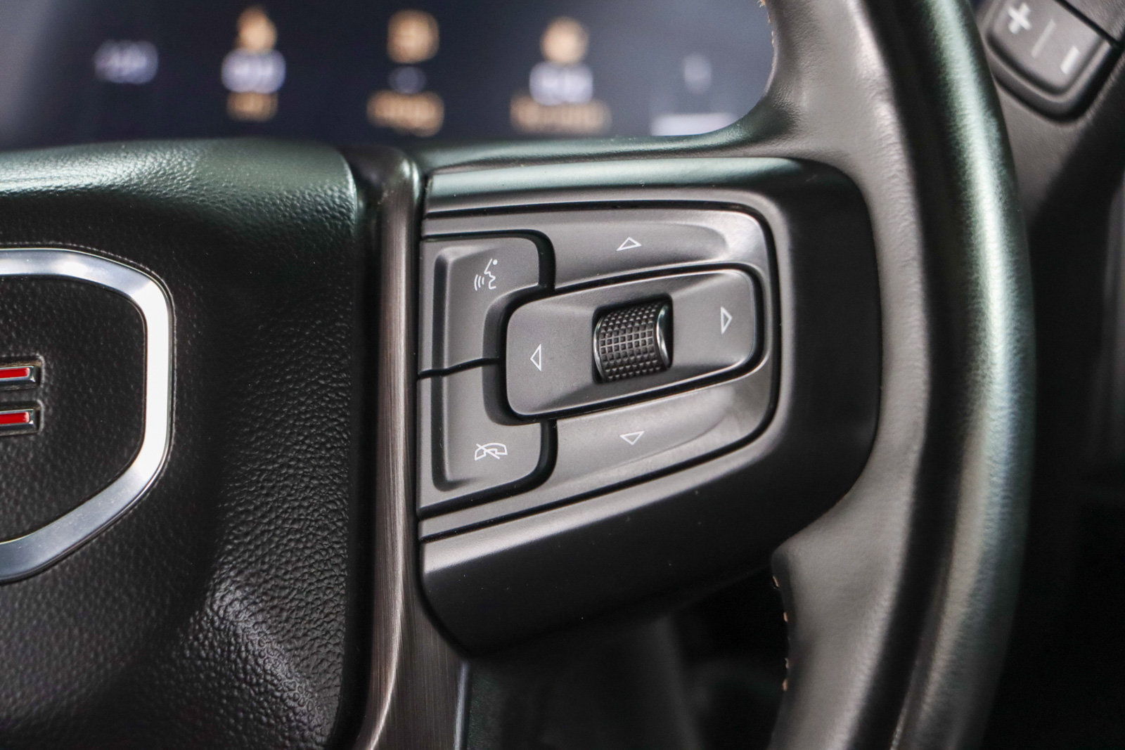 Used 2024 GMC Sierra 2500 AT4 w/ AT4 Preferred Package image 15