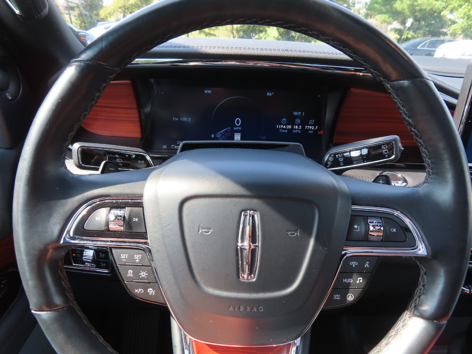 Used 2024 Lincoln Navigator L Reserve AWD/4WD image 22
