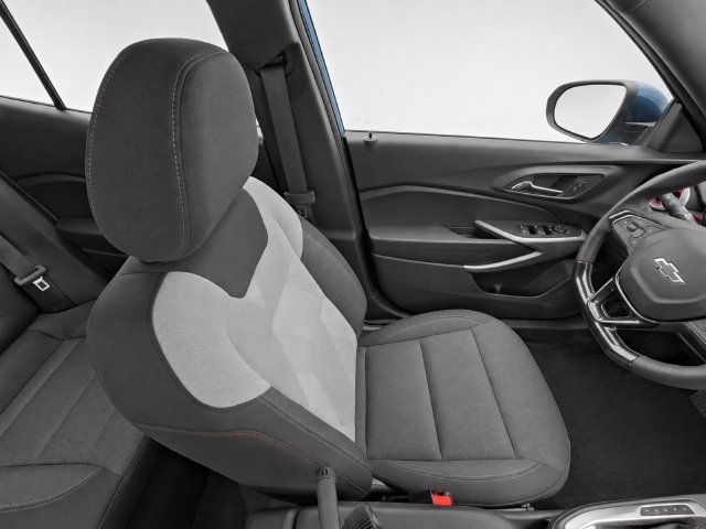 Certified 2024 Chevrolet Trax RS w/ Driver Confidence Package FWD image 11