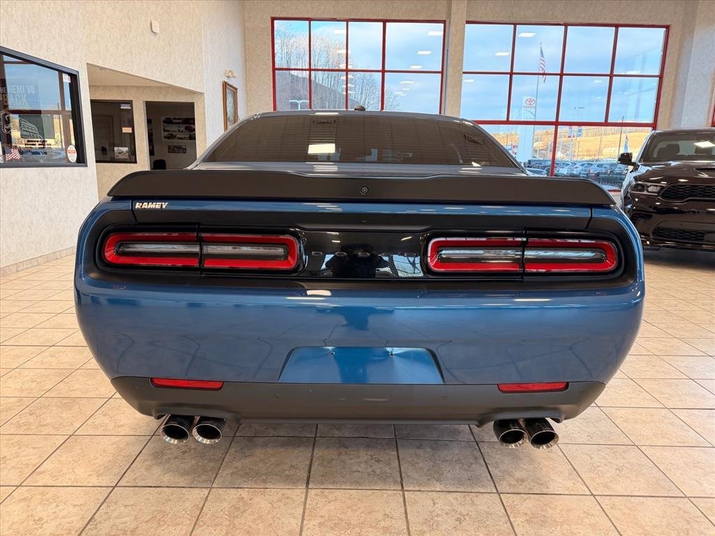 Used 2022 Dodge Challenger R/T w/ Blacktop Package image 8