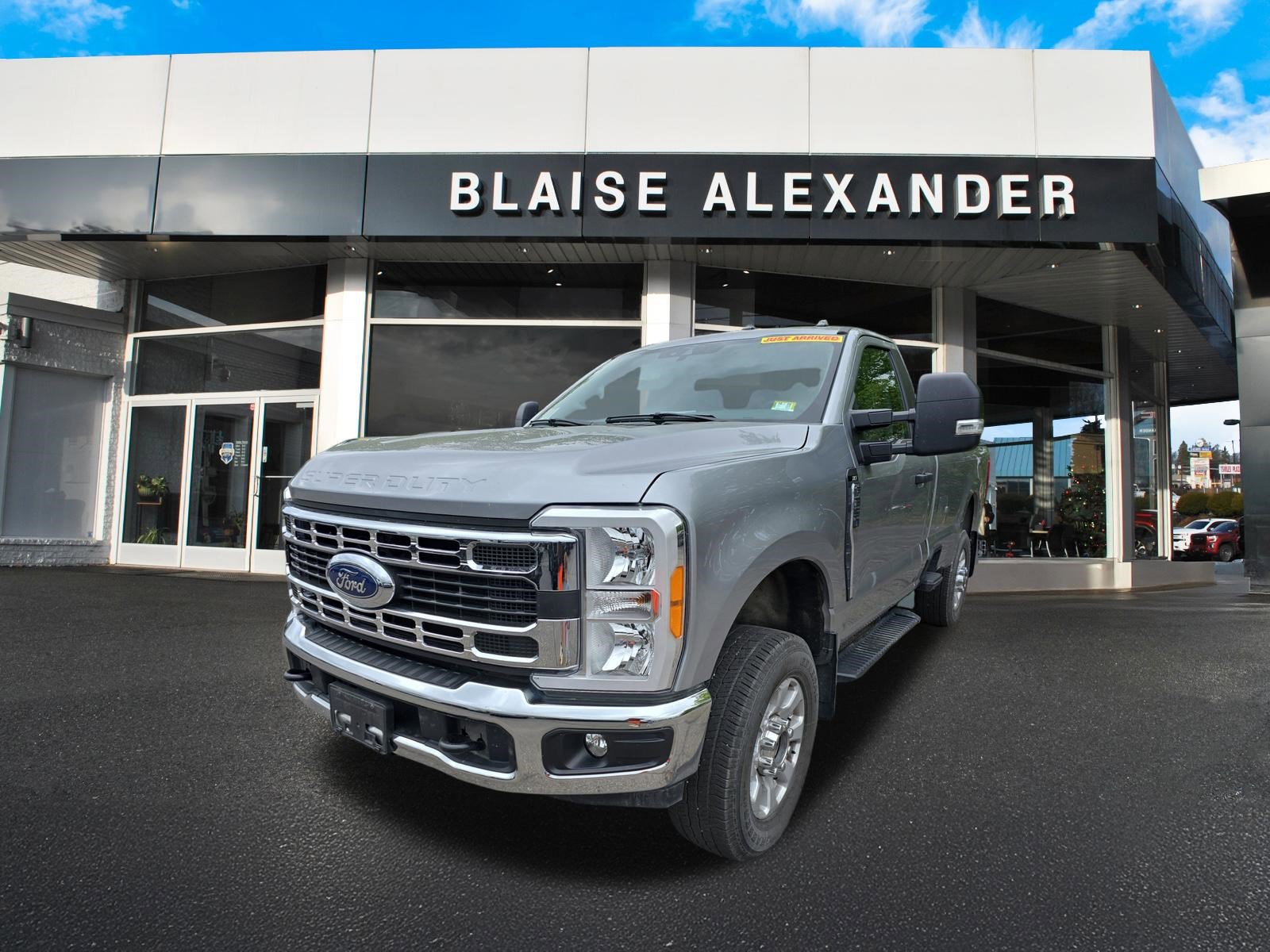 Used 2023 Ford F350 XLT w/ Snow Plow Prep Package AWD/4WD image 8