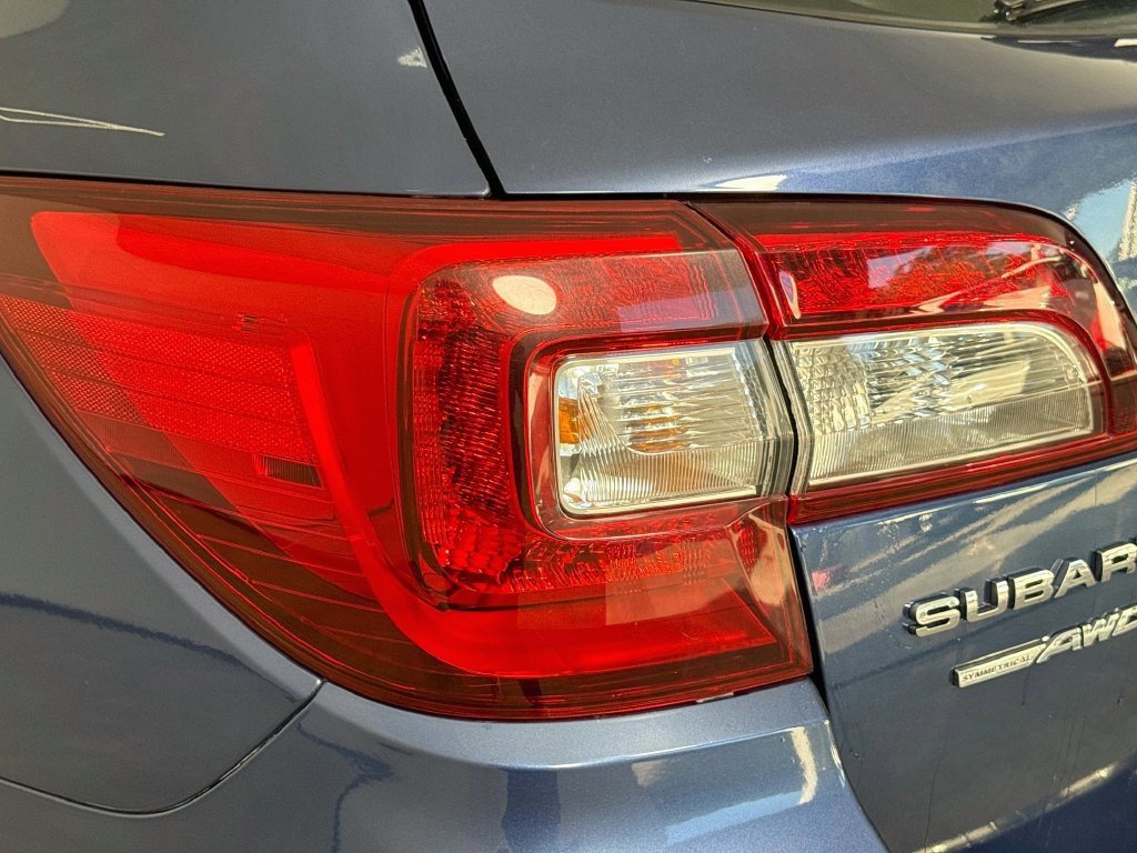 Used 2019 Subaru Outback 2.5i AWD/4WD image 34