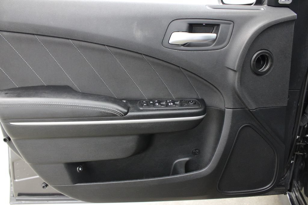 Used 2019 Dodge Charger Scat Pack RWD image 16