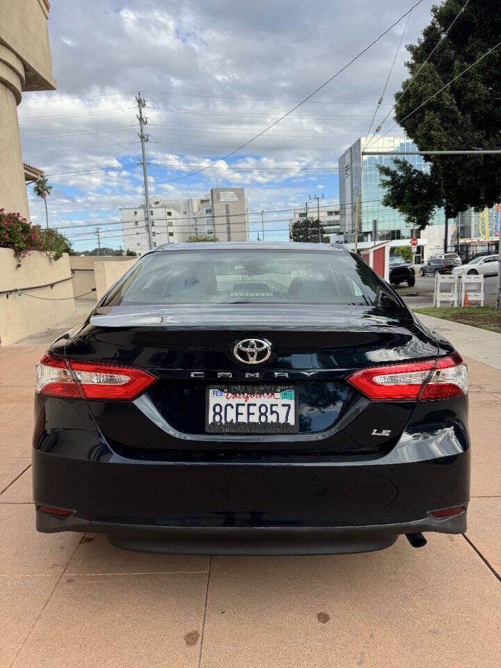 Used 2018 Toyota Camry LE FWD image 4