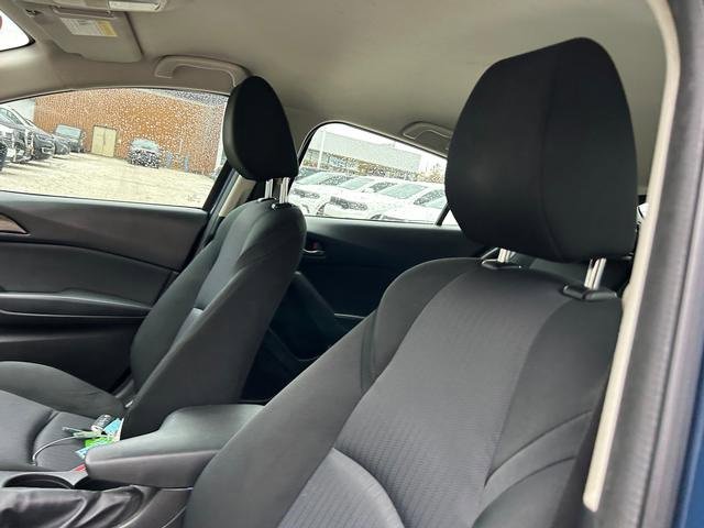 Used 2015 MAZDA MAZDA3 i Sport image 12