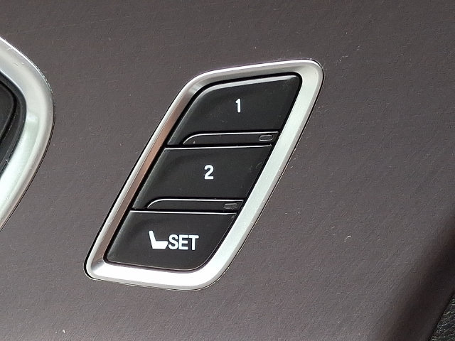 Used 2025 Acura RDX SH-AWD image 27