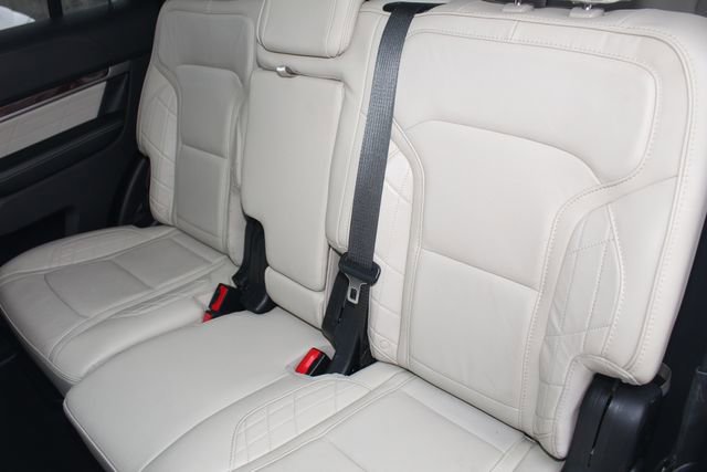 Used 2019 Ford Explorer Platinum image 24