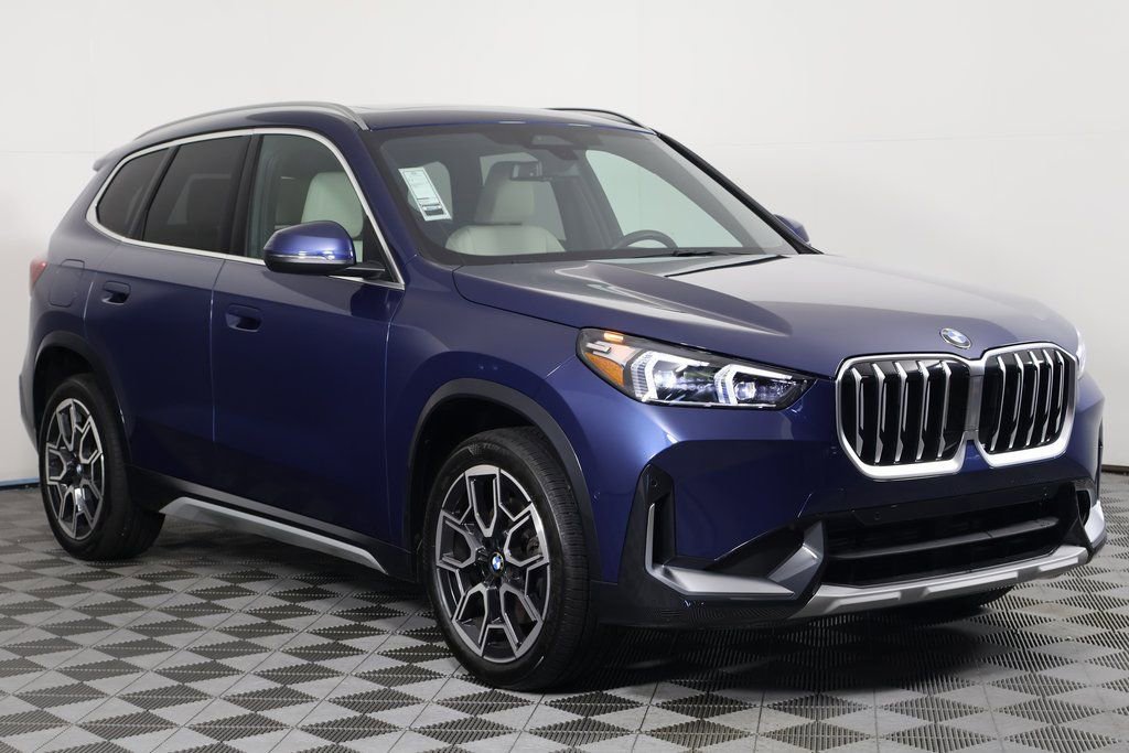 Certified 2025 BMW X1 xDrive28i w/ Convenience Package AWD/4WD image 3