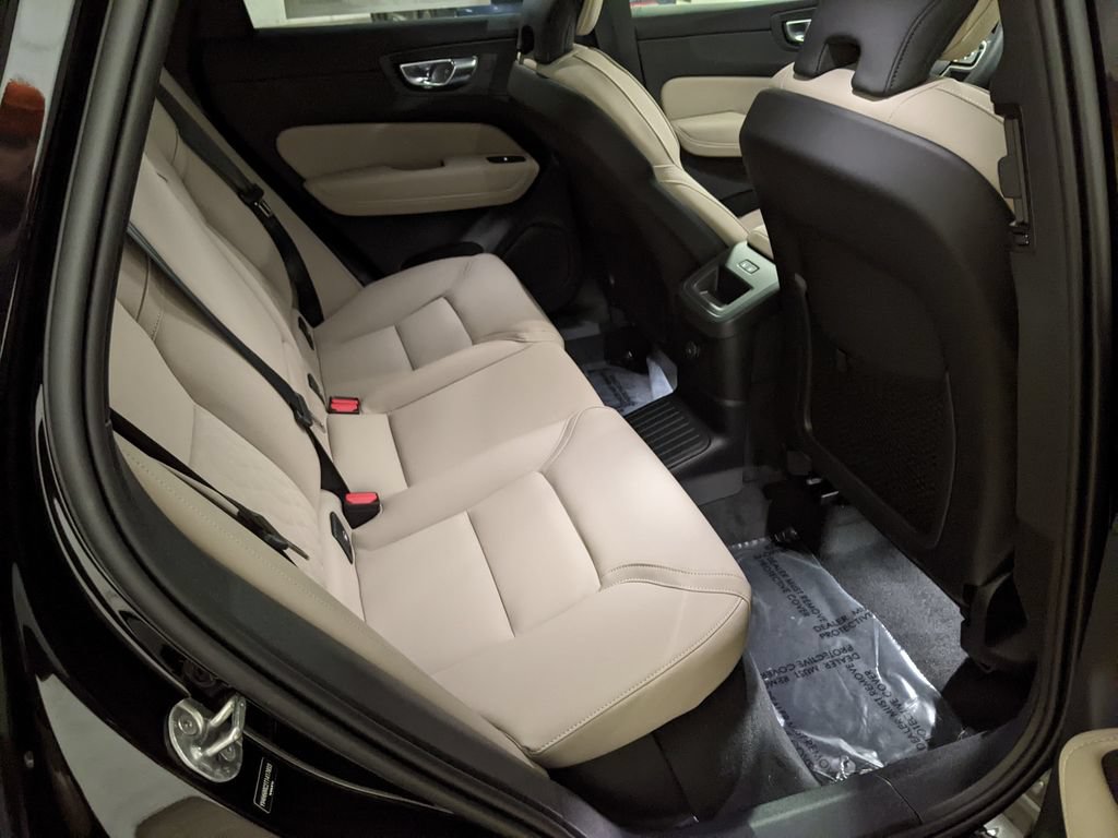New 2026 Volvo XC60 T8 Plus w/ Protection Package Premier AWD/4WD image 25