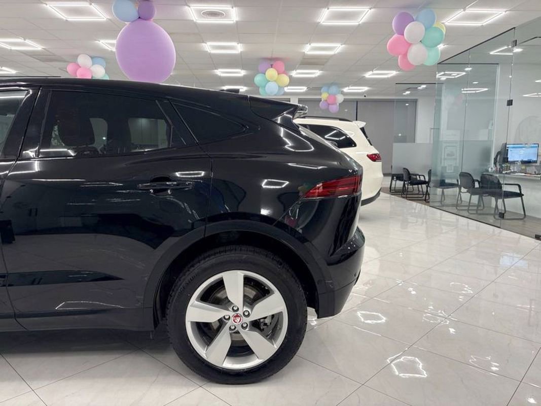 Used 2021 Jaguar E-PACE SE image 7