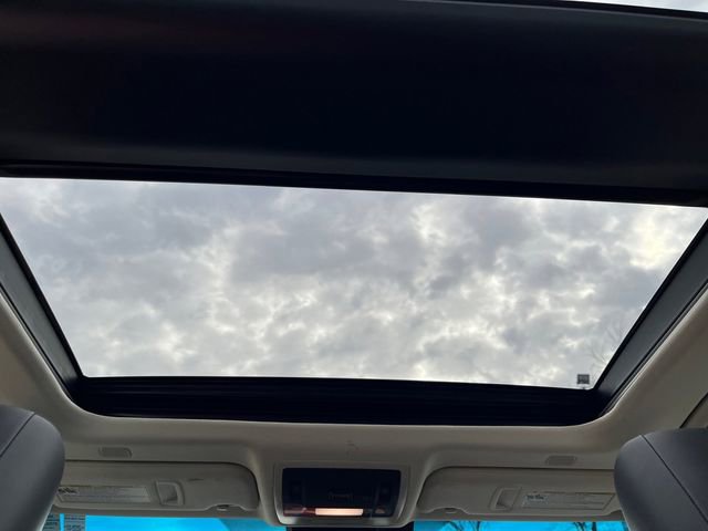 Used 2023 Lexus ES 350 Luxury w/ Accessory Package (Z2) image 17