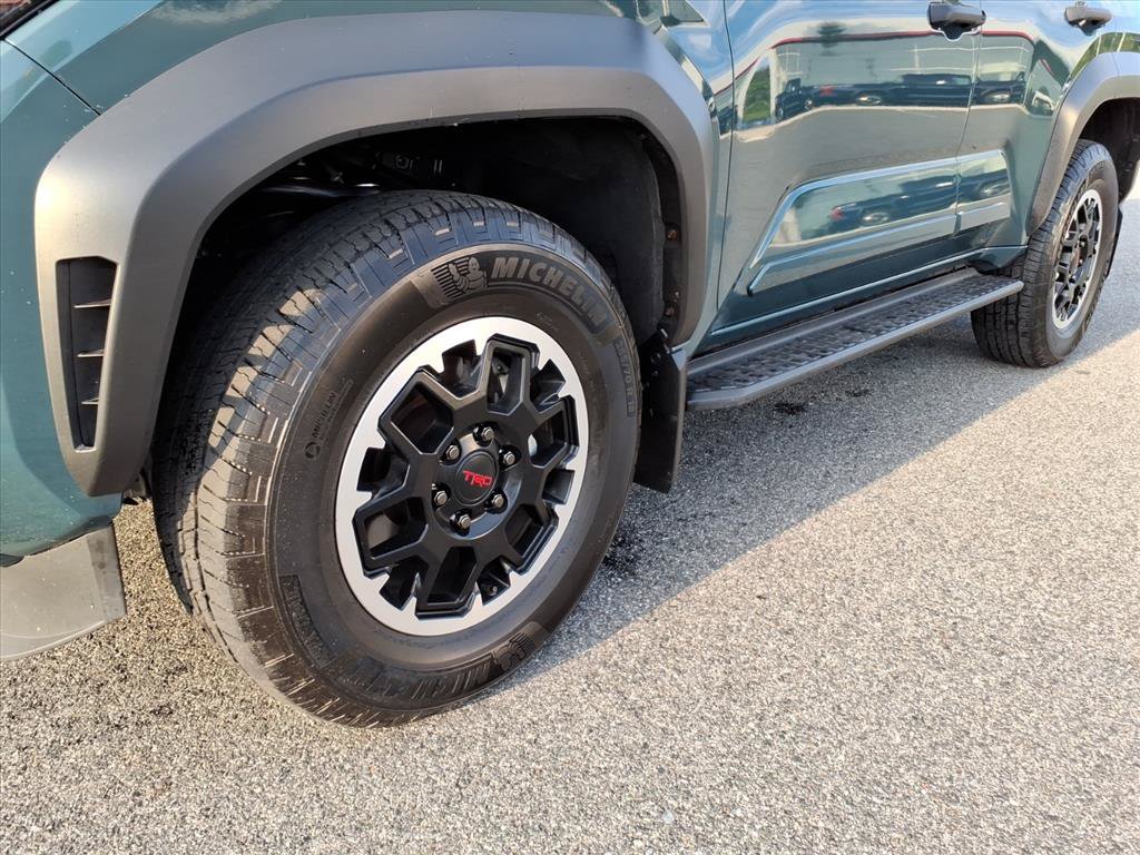 Used 2025 Toyota 4Runner TRD Off-Road AWD/4WD image 9