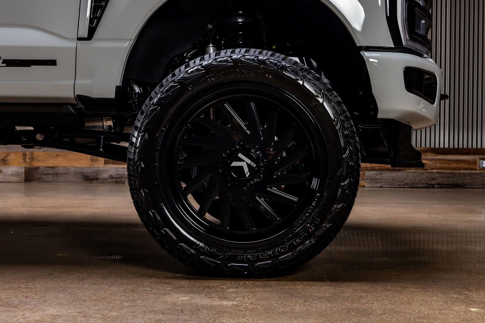 Used 2026 Ford F250 Platinum AWD/4WD image 12