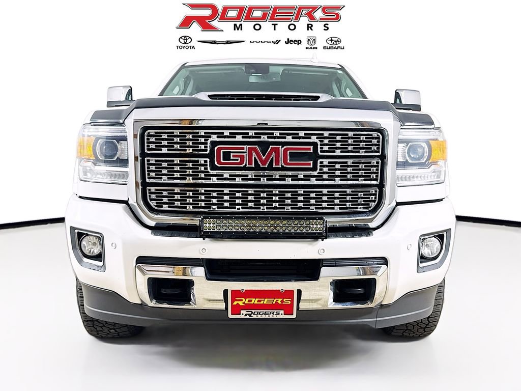 Used 2019 GMC Sierra 3500 Denali AWD/4WD image 2