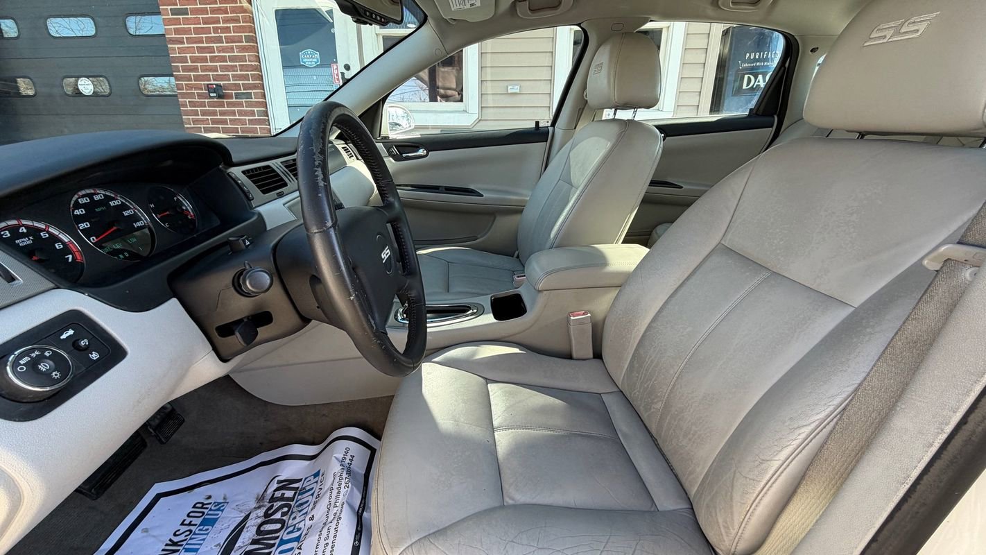 Used 2008 Chevrolet Impala SS w/ Convenience Package image 9