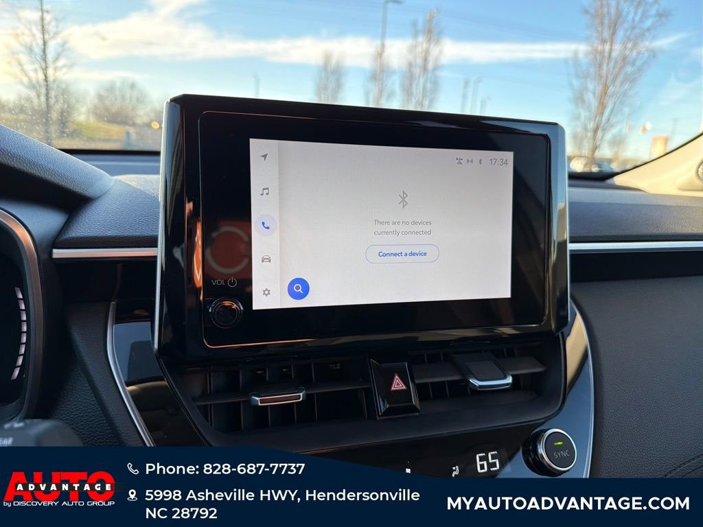 Used 2023 Toyota Corolla Cross XLE w/ Convenience Package image 17