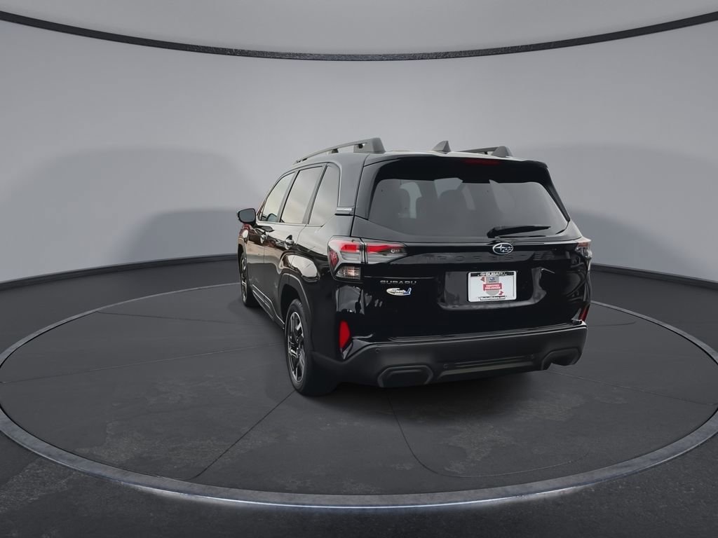 Used 2025 Subaru Forester Limited image 7