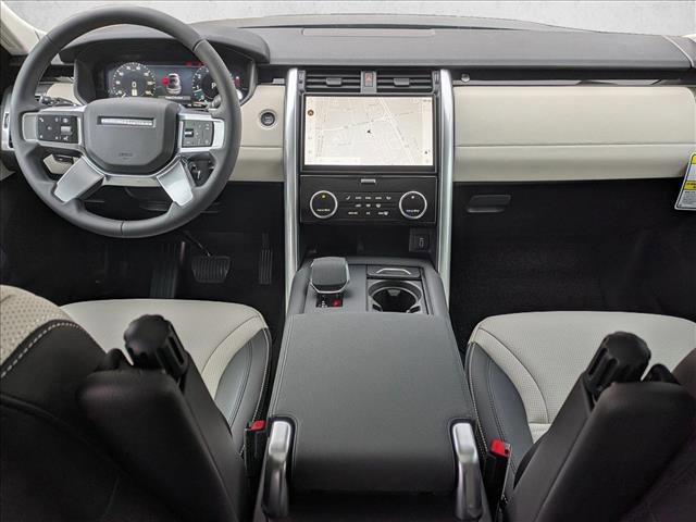 New 2026 Land Rover Discovery S image 16