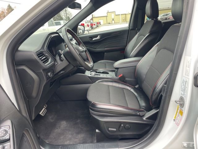 Used 2023 Ford Escape ST-Line image 12