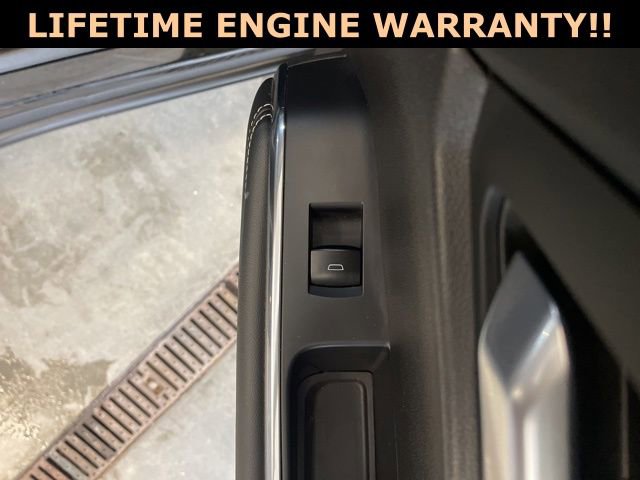 Used 2025 GMC Acadia Elevation image 37