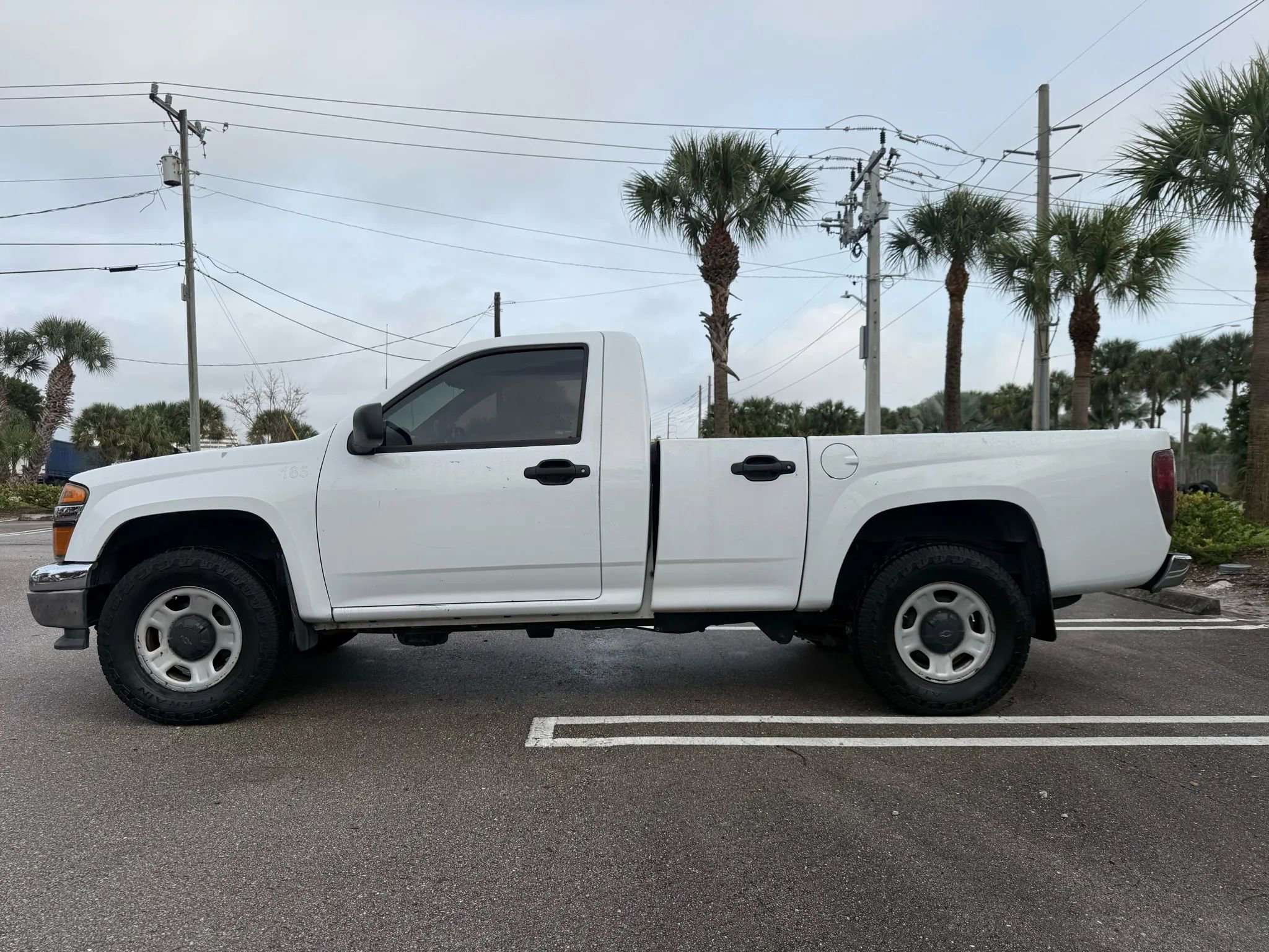 Used 2011 Chevrolet Colorado W/T w/ Mid Box Prep Package image 3