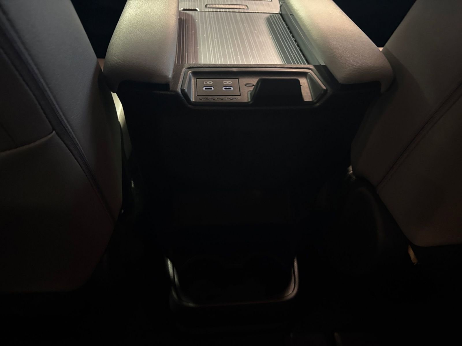 Used 2025 Toyota Sienna XLE image 26