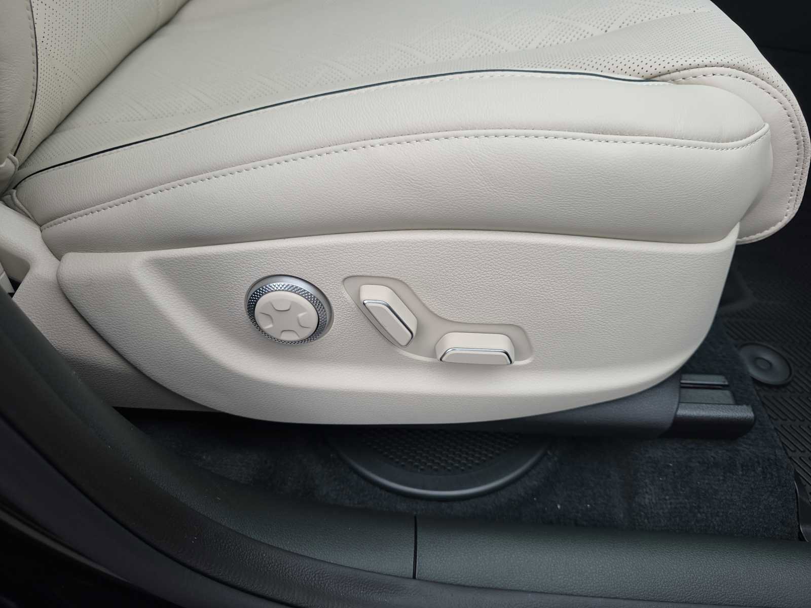 New 2026 Genesis GV80 2.5T Advanced image 30