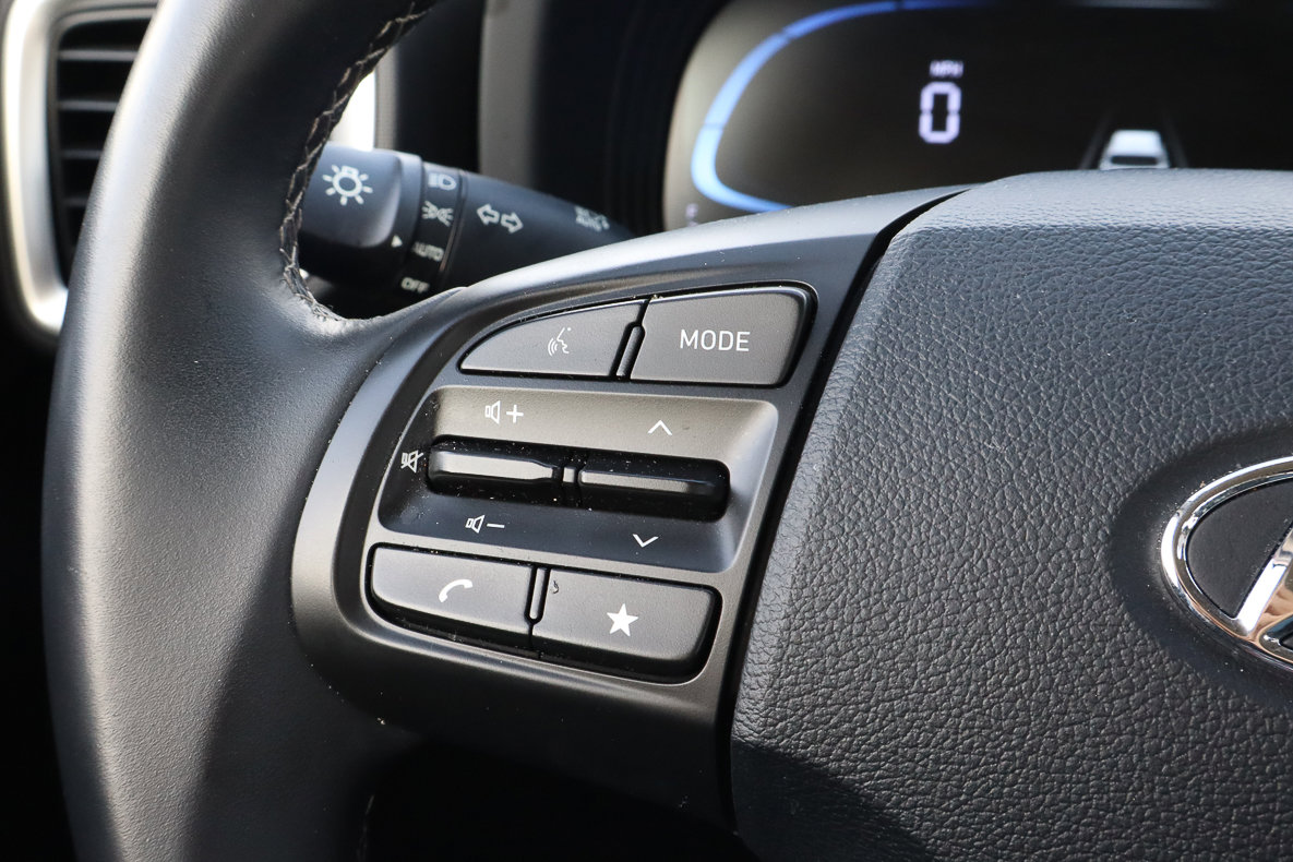 Used 2025 Hyundai Venue SEL image 26