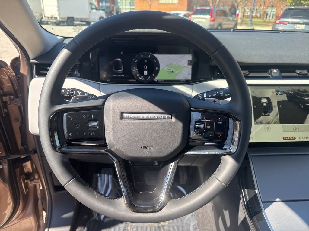 Used 2024 Land Rover Range Rover Evoque S image 15