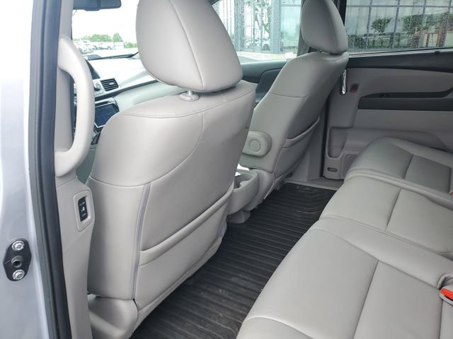 Used 2016 Honda Odyssey Touring Elite image 15