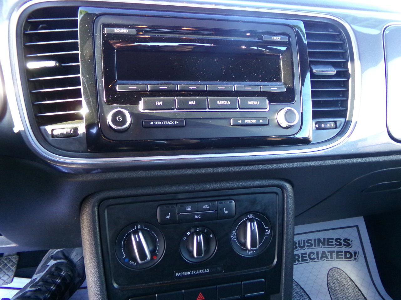 Used 2013 Volkswagen Beetle 2.5 image 12